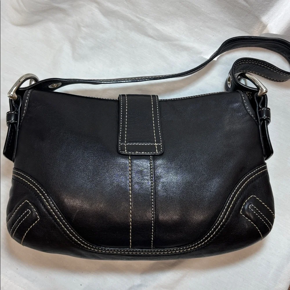 Coach Soho Baguette 2006 - Picture 3 of 17